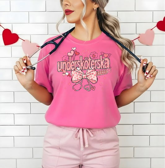 T-Shirt Undersköterska | Rosa Hjärtan