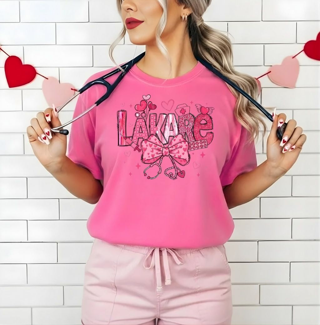 T-Shirt Läkare | Rosa Hjärtan