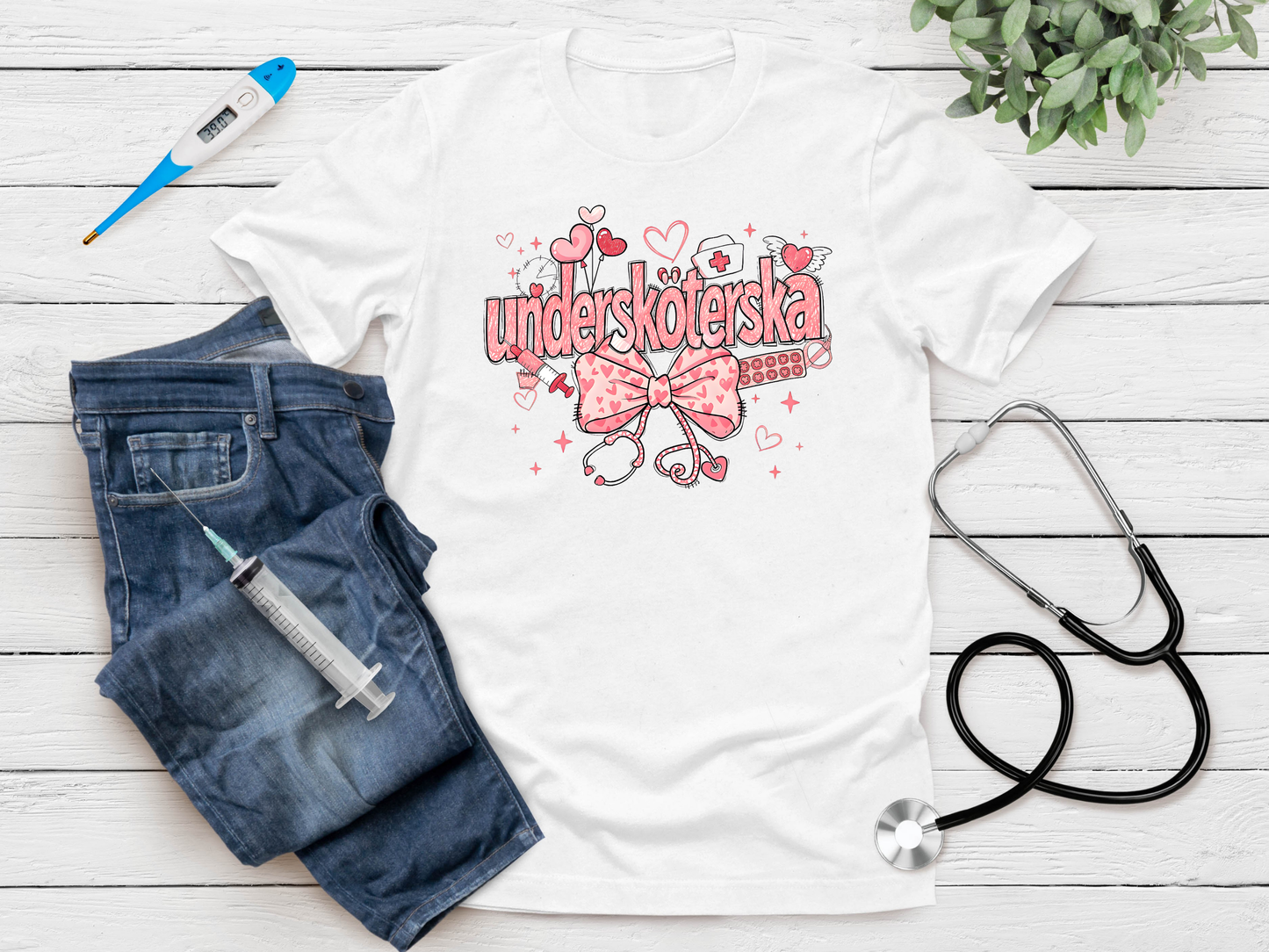 T-Shirt Undersköterska | Rosa Hjärtan